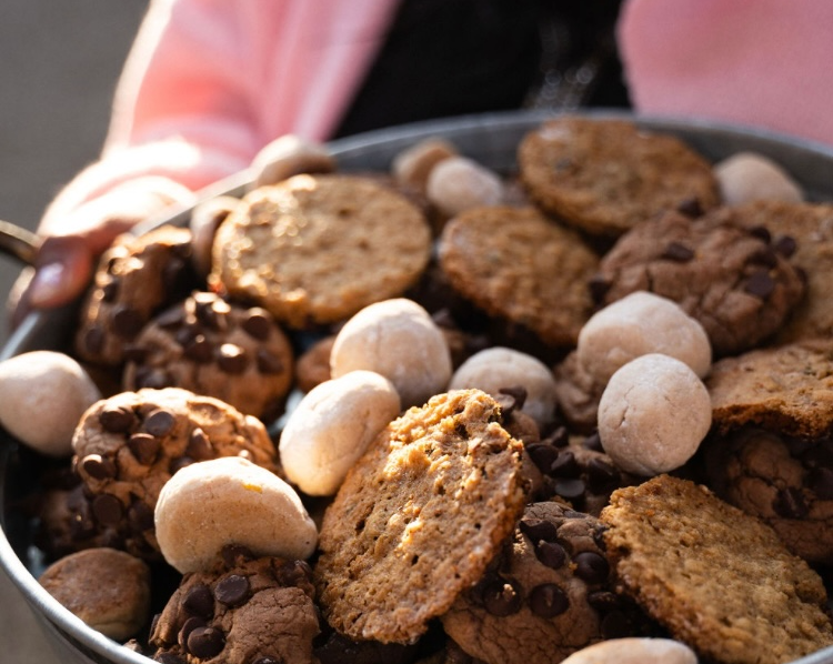 The Eme Bespoke Luxury Gift Boxes of Cookies
